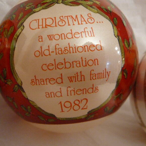 Vintage 1982 Holly Hobbie Glass Ball American Greetings Christmas Ornament - Picture 4 of 4